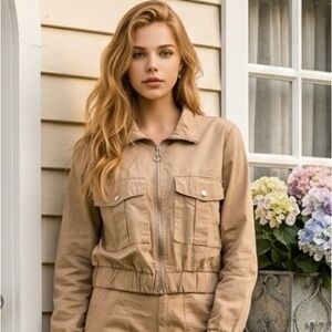 Tan Zip-Up Size M Lightweight Jacket for Spring!